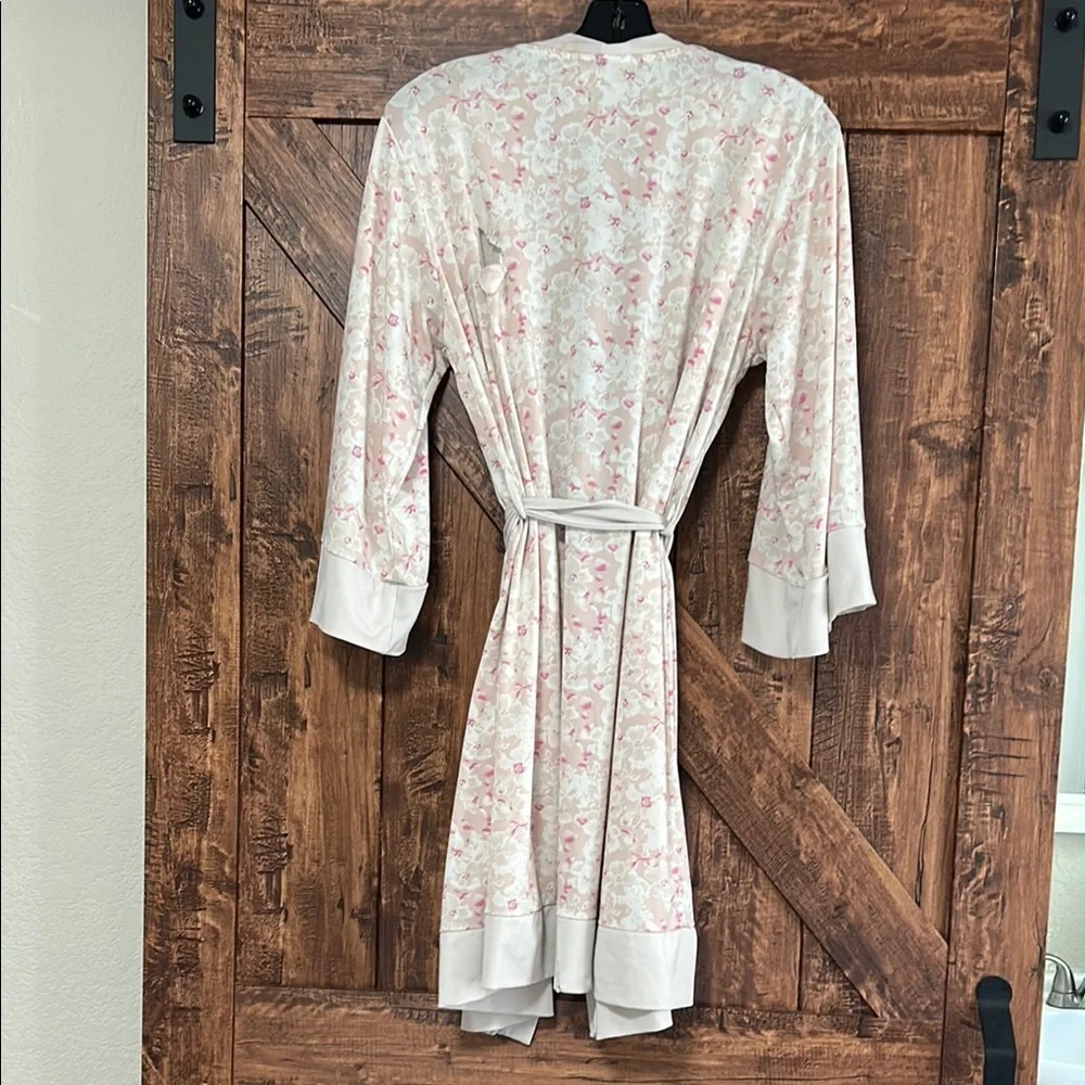 Pink Floral Robe - Picture 2 of 5